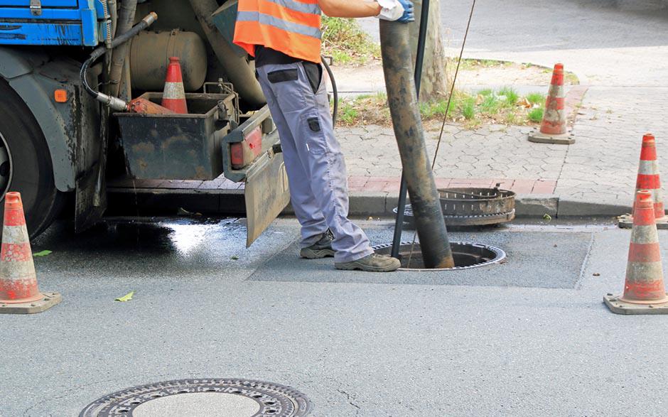 comment déboucher canalisation Égly