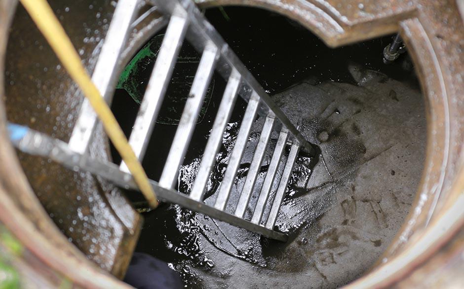 comment déboucher canalisation Égly
